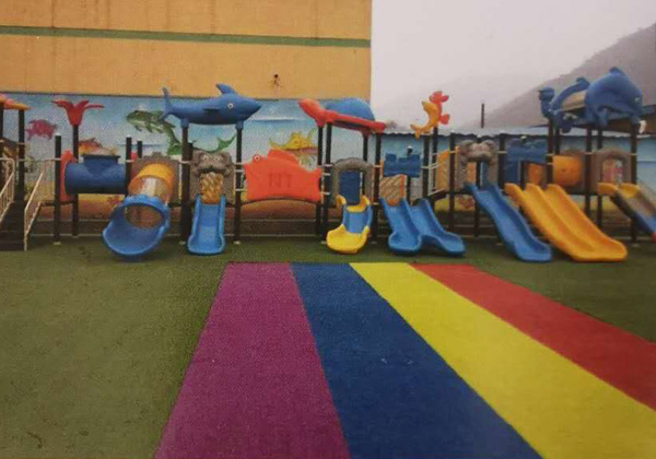 ?？悼h東方國(guó)際幼兒園玩具設(shè)施
